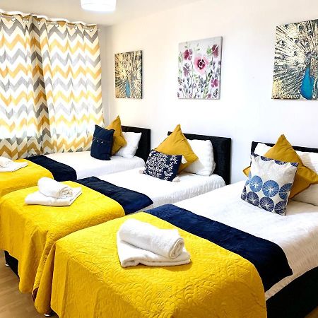 Central London 2 Bedrooms, Seperate Recption, Full Kitchen, Free Parking エクステリア 写真