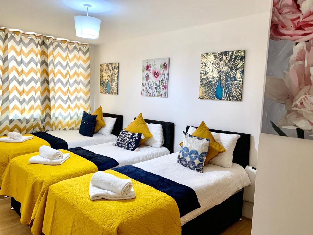 Central London 2 Bedrooms, Seperate Recption, Full Kitchen, Free Parking エクステリア 写真