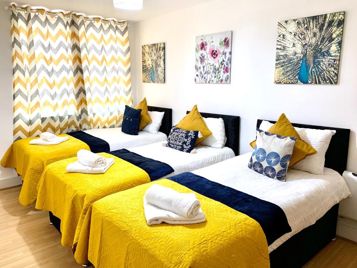 Central London 2 Bedrooms, Seperate Recption, Full Kitchen, Free Parking エクステリア 写真